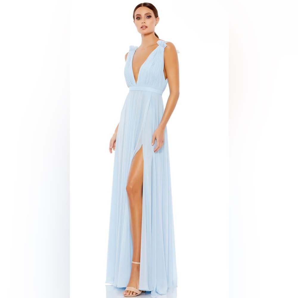 Mac Duggal Pleated Chiffon Sleeveless V-Neck Gown